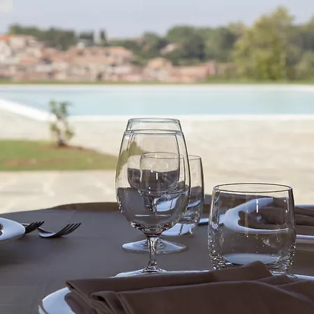 Feriegård Creta Rossa *