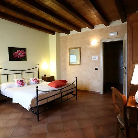 Agriturismo Creta Rossa * Торре-Де-Руджеро
