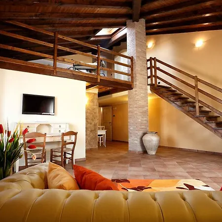 Agriturismo Creta Rossa *